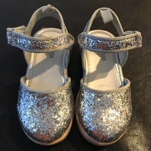 Sparkly silver toddler flats